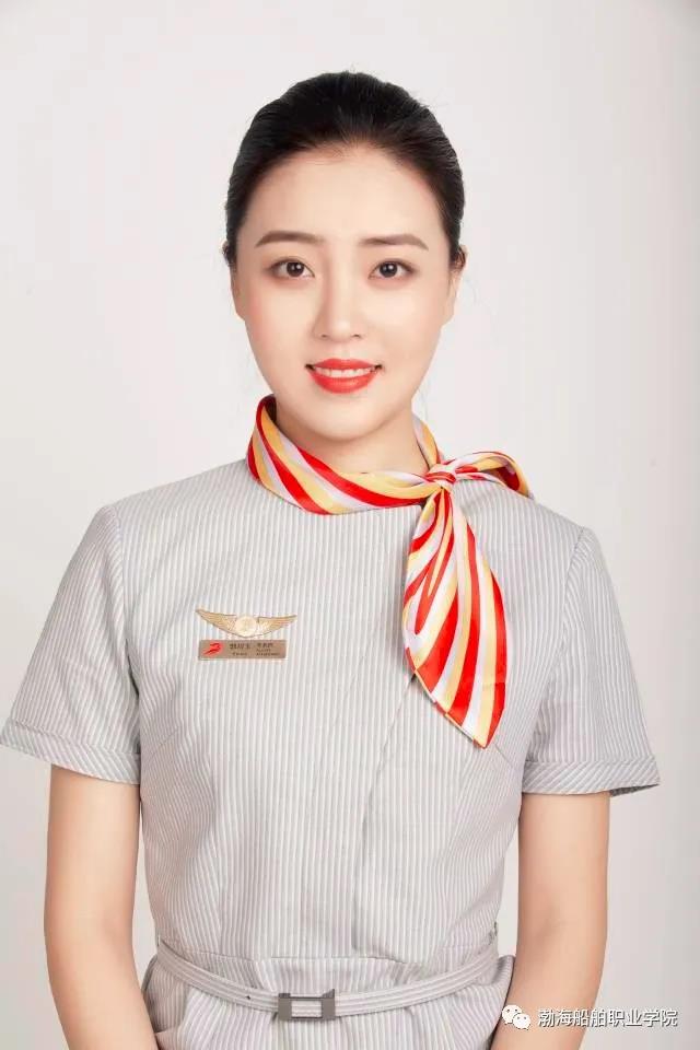 首都航空空姐制服图片